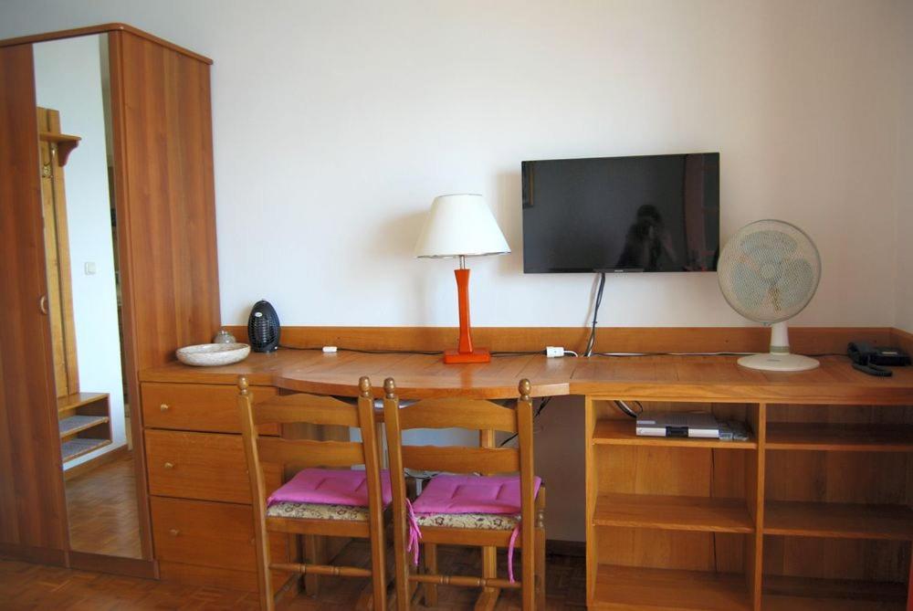 Apartmenthaus Punta **** Splitska Zewnętrze zdjęcie