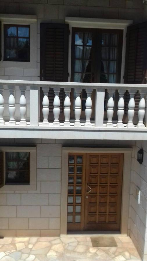 Apartmenthaus Punta **** Splitska Zewnętrze zdjęcie