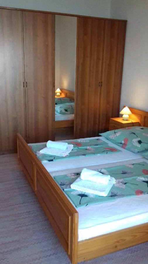 Apartmenthaus Punta **** Splitska Zewnętrze zdjęcie