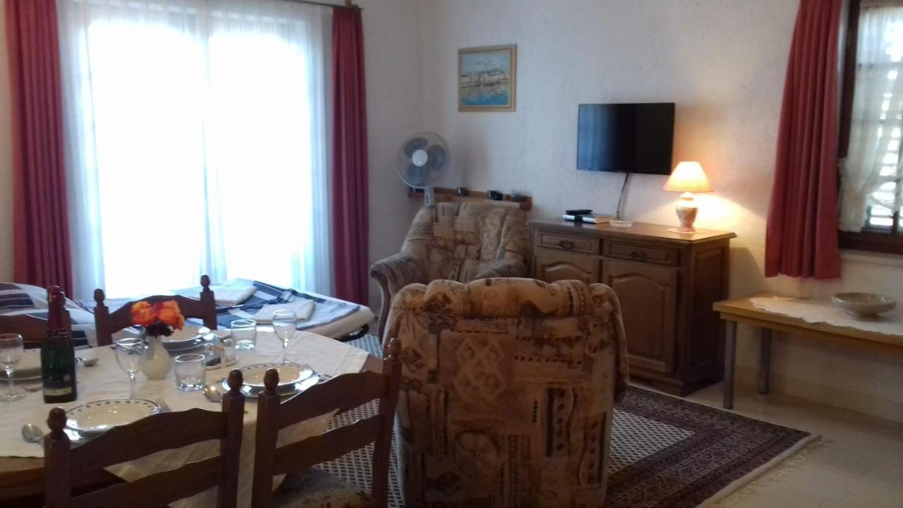 Apartmenthaus Punta **** Splitska Zewnętrze zdjęcie