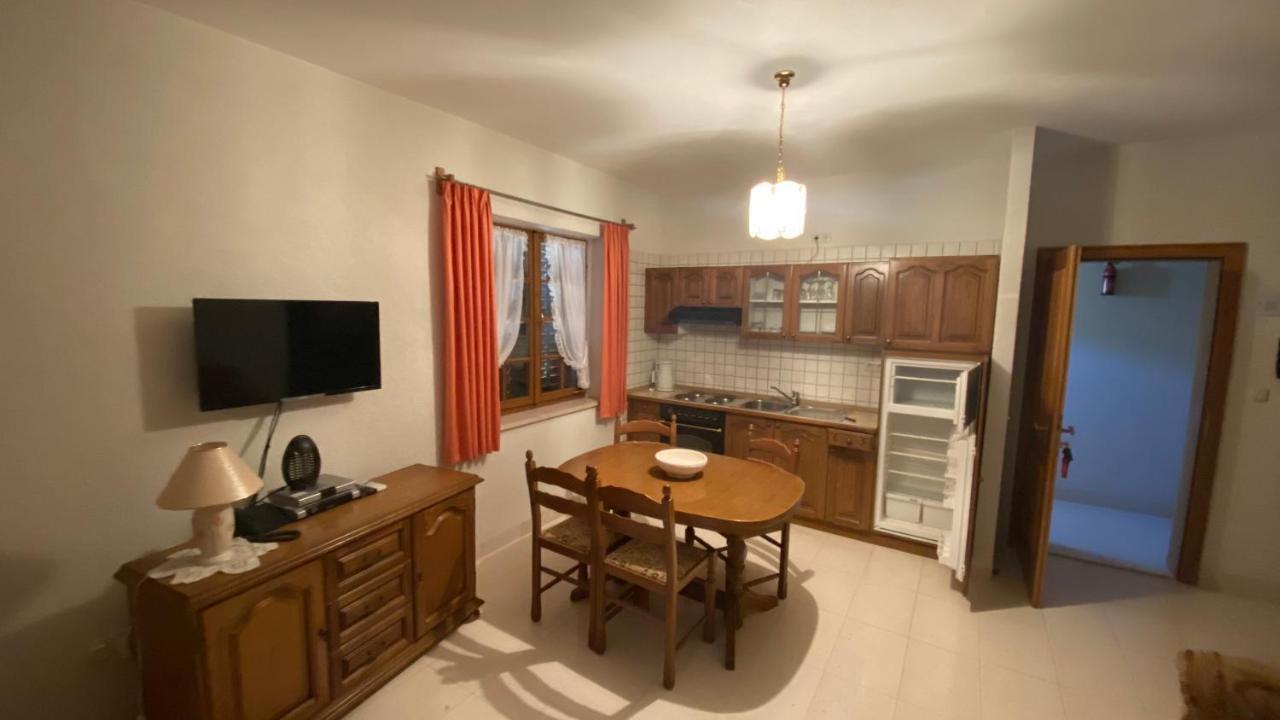 Apartmenthaus Punta **** Splitska Zewnętrze zdjęcie