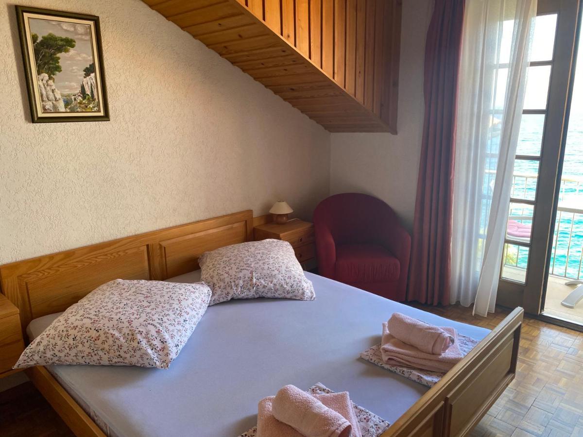 Apartmenthaus Punta **** Splitska Zewnętrze zdjęcie